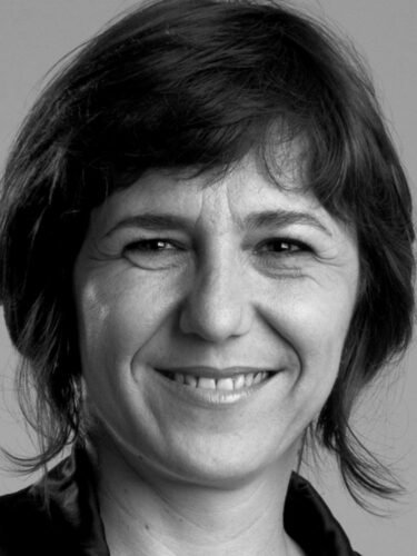 Locutora Profissional Pérola Paes Locutora Pérola Paes